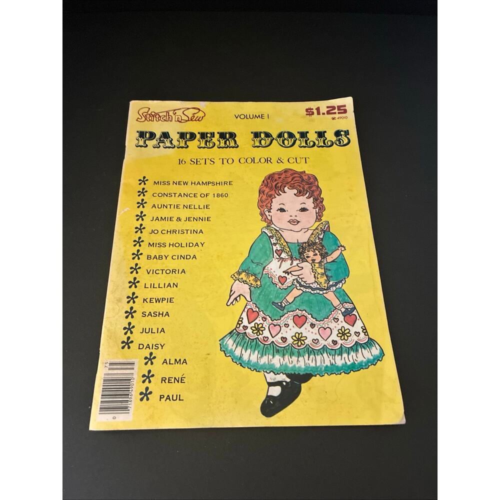 Vintage 1977 Stitch 'n Sew Paper Dolls Volume 1 Magazine